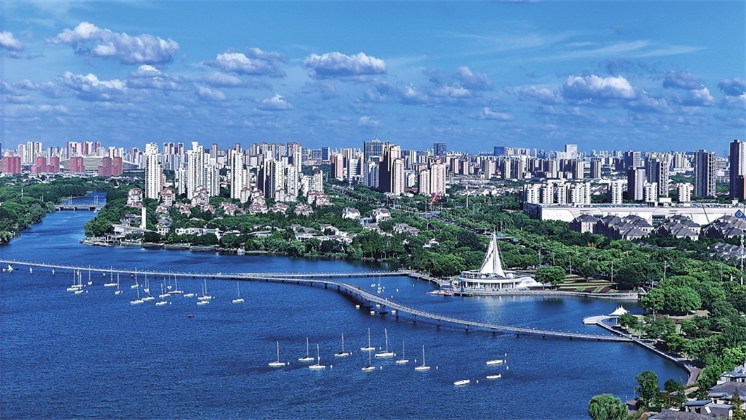 “金鸡海”
